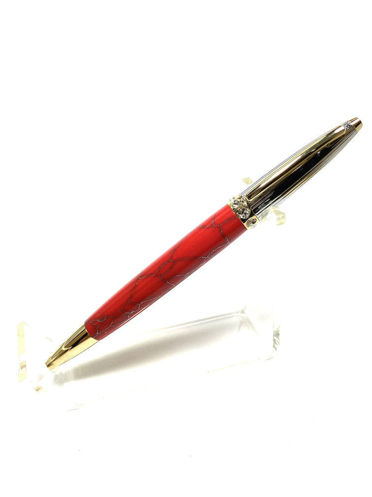 Handcrafted Pens with a Touch of Elegance