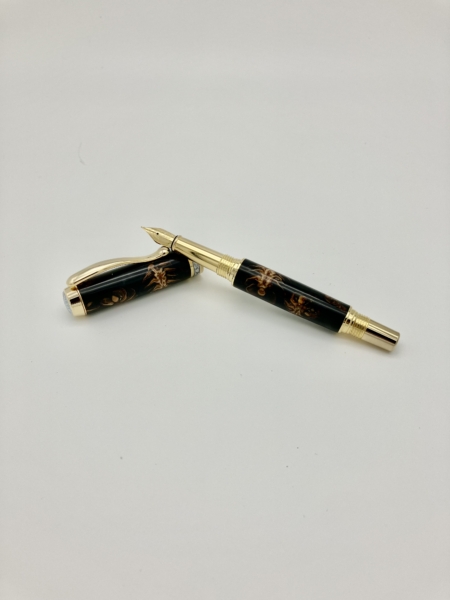Pine Cone fountain pen