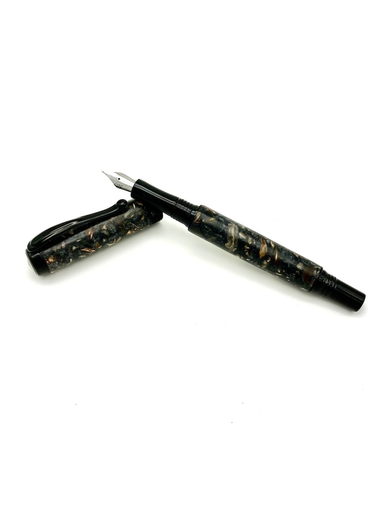 Wood Chips Black Fountain Pen