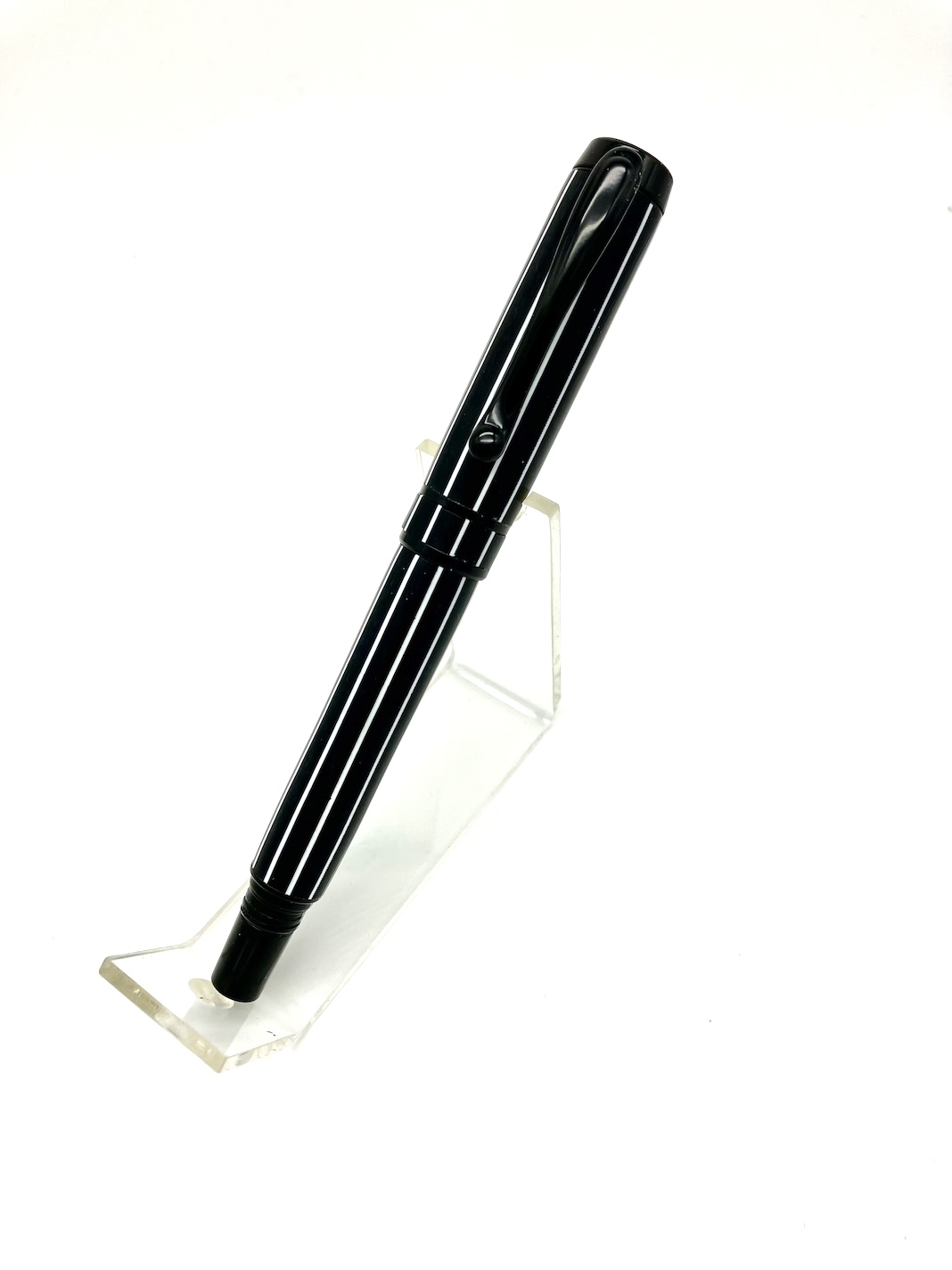 Black and White Pinstripe Fountain Pen 1